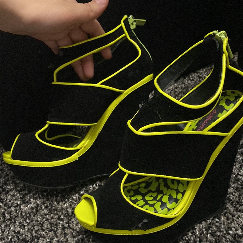 wedges - Picture 2 of 4